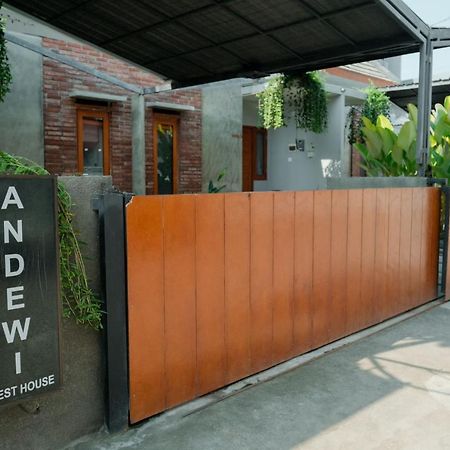 Andewi Guest House Denpasar Redpartner - Minimum Stay 30 Nights Санур Екстер'єр фото